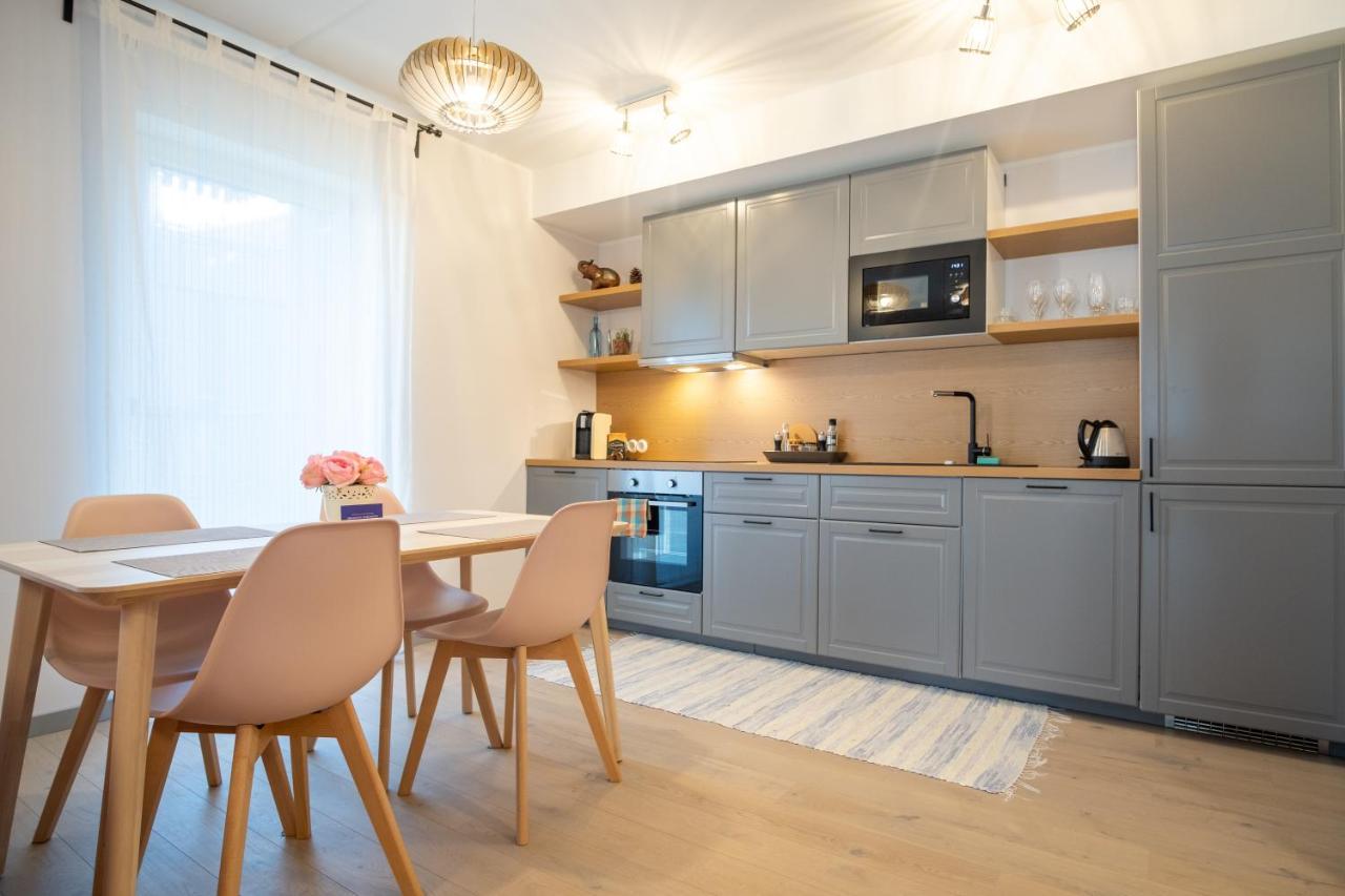 Dream Stay - Brand New Apartment With Balcony & Free Parking Talin Exterior foto