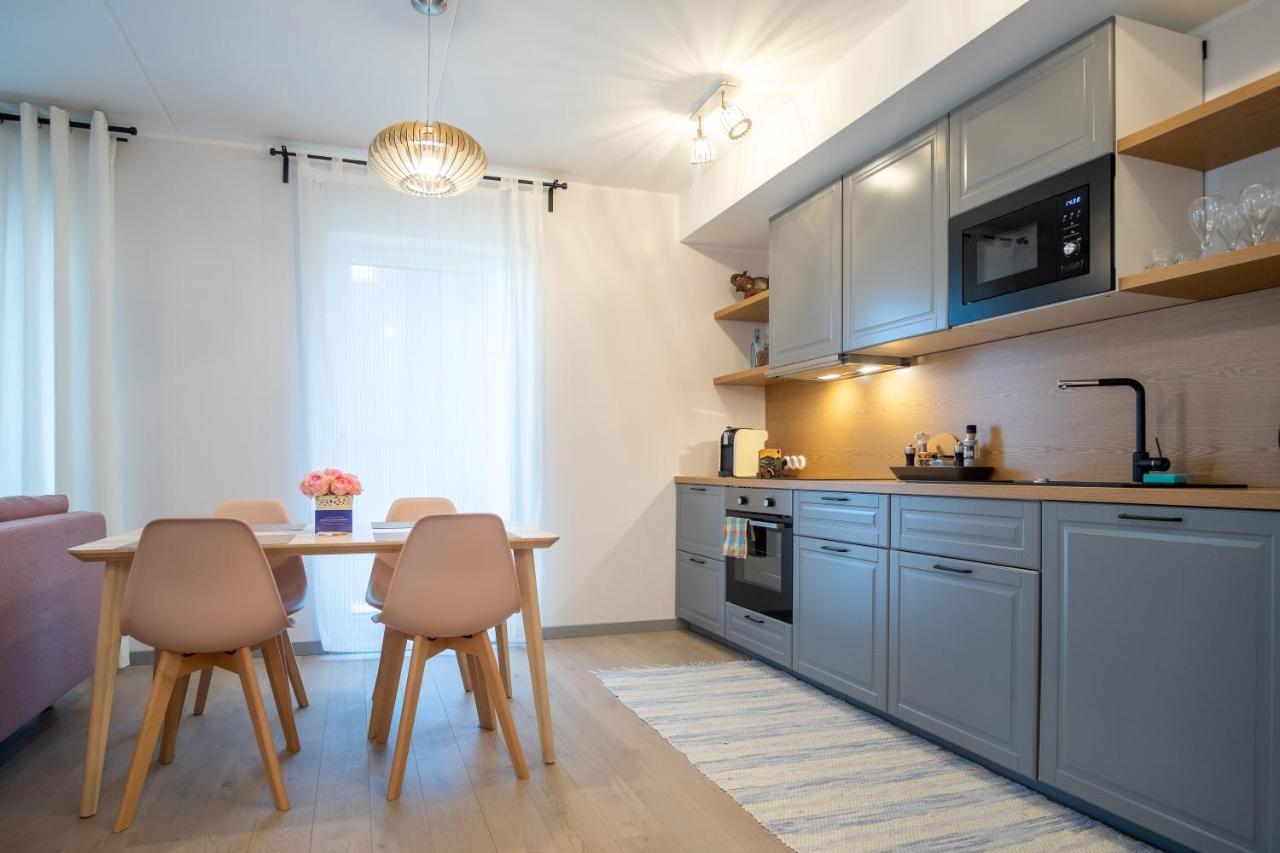 Dream Stay - Brand New Apartment With Balcony & Free Parking Talin Exterior foto