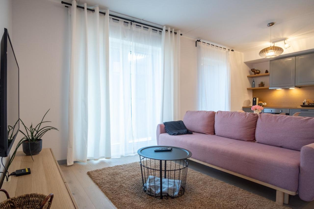 Dream Stay - Brand New Apartment With Balcony & Free Parking Talin Exterior foto