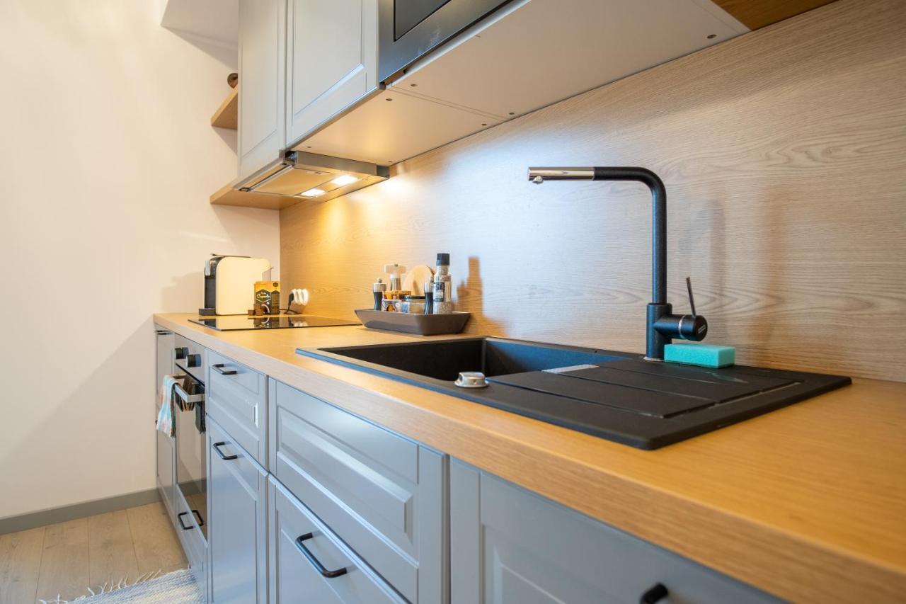 Dream Stay - Brand New Apartment With Balcony & Free Parking Talin Exterior foto